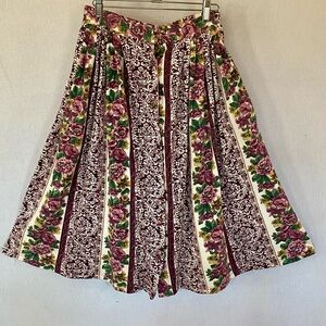 Vintage Capacity A Line Floral Skirt Cotton Boho Cottage Granny Core Buttons Med